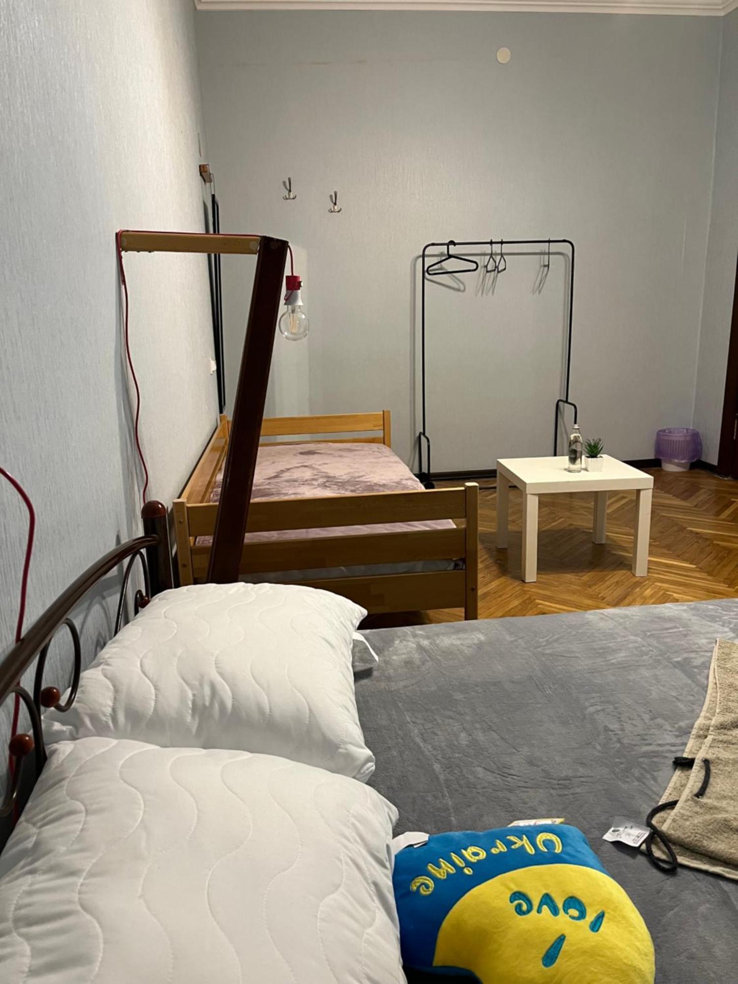 Ararat-Klovskaya Hostel-Apartments Kiev Exterior photo